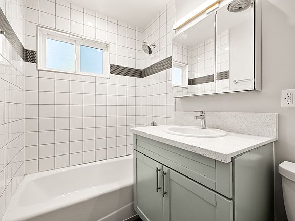 3rd image of 614 W Pedregosa St #D