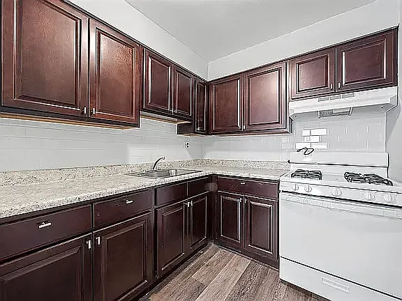 1774 W Godfrey Ave #8