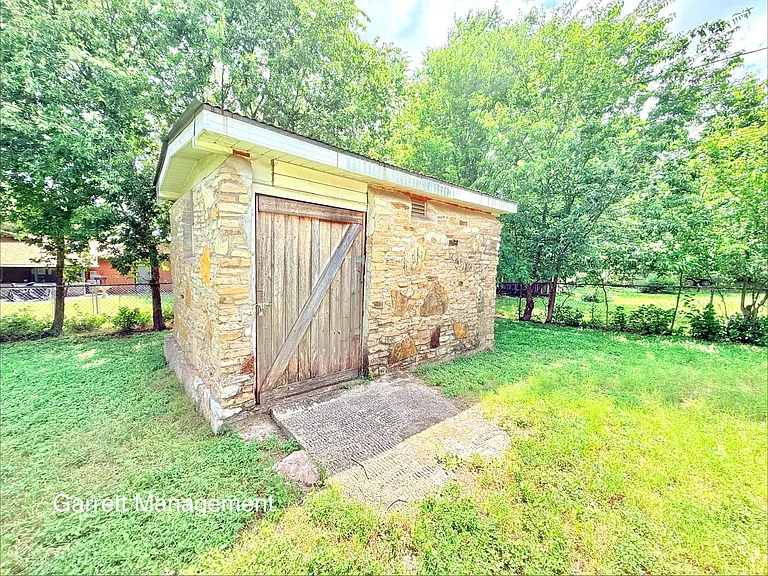 1114 Nix Rd — Photo 4
