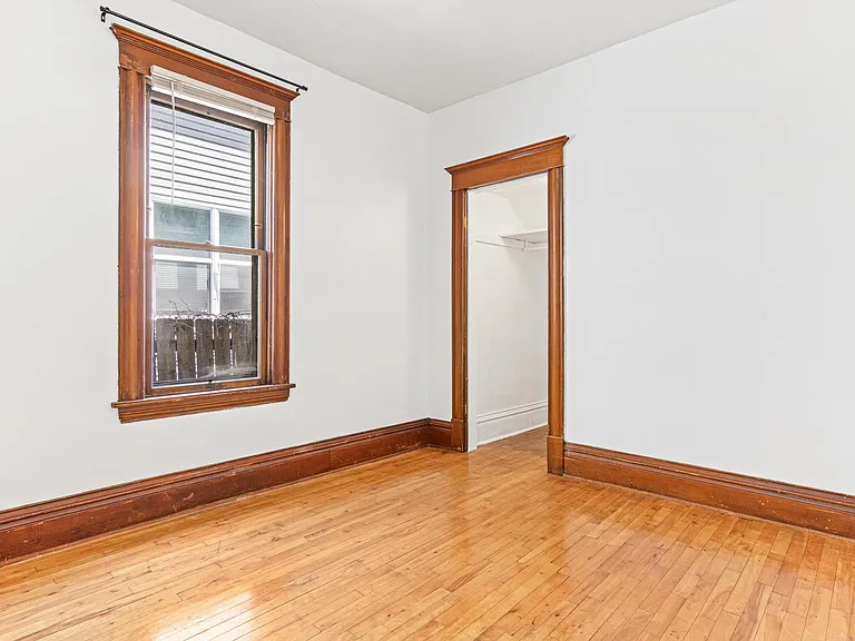 47 Lowry Ave NE #1 — Photo 9