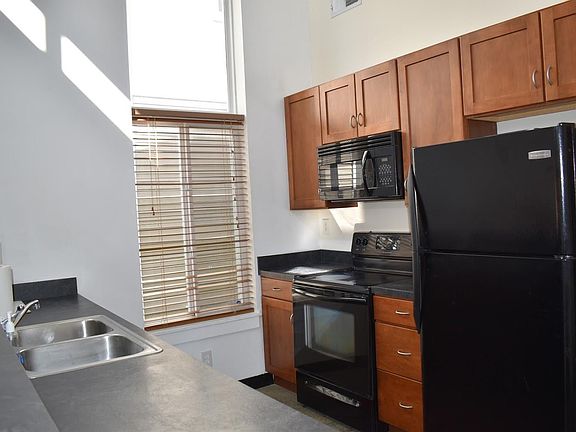 5th image of 933 McClanahan Ln
