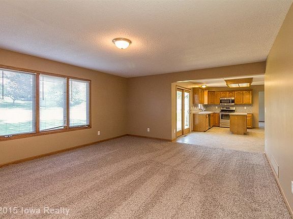 4th image of 6015 Brookview Dr