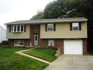 1st image of 566 Cedar Cir