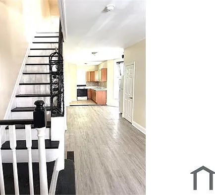 5538 Addison St — Photo 1