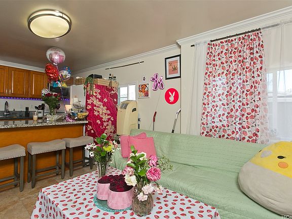 4th image of 1843 Liliha St APT F