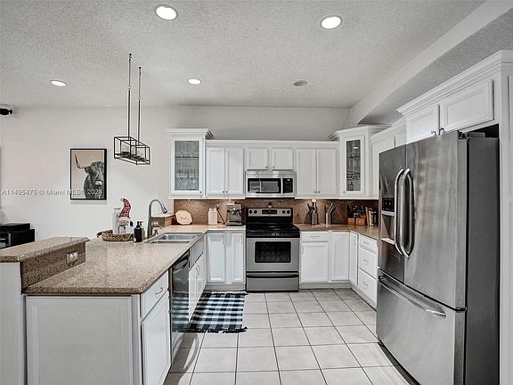 3rd image of 3361 NW 70th Ave