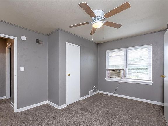 5th image of 2311-2361 Tauromee Ave