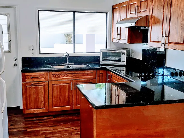 724 Moaniala St #GROUND FLOOR — Photo 5