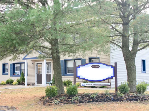 515 Surrey Ave APT 3B, Berlin, NJ 08009