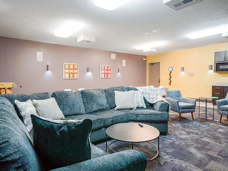 The Flats at 84 — Photo 47