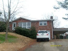 1st image of 520 Glenpark Dr