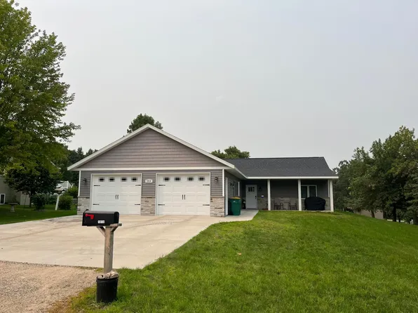 1814 4th St S, Sauk Centre, MN 56378