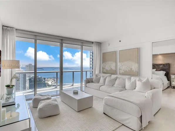 465 Brickell Ave APT 2703, Miami, FL 33131