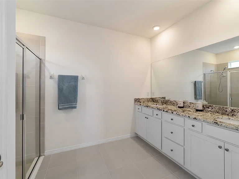 5252 NW 46th Lane Rd — Photo 12