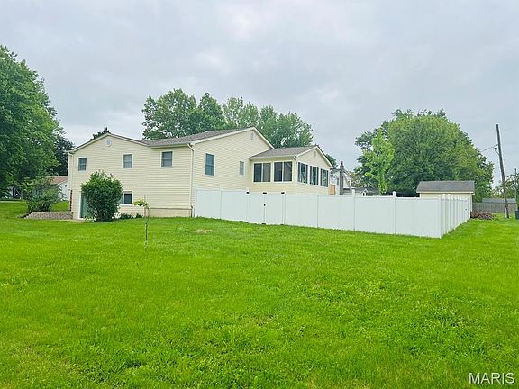 5th image of 1141 Alden Dr