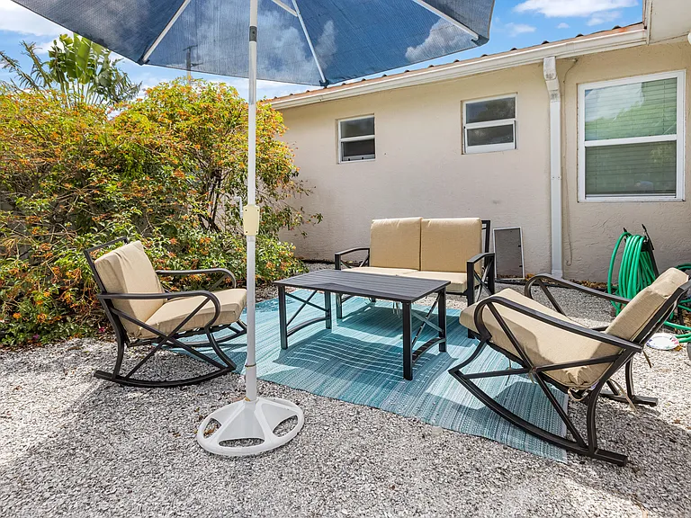 2191 Thomasson Dr — Photo 15