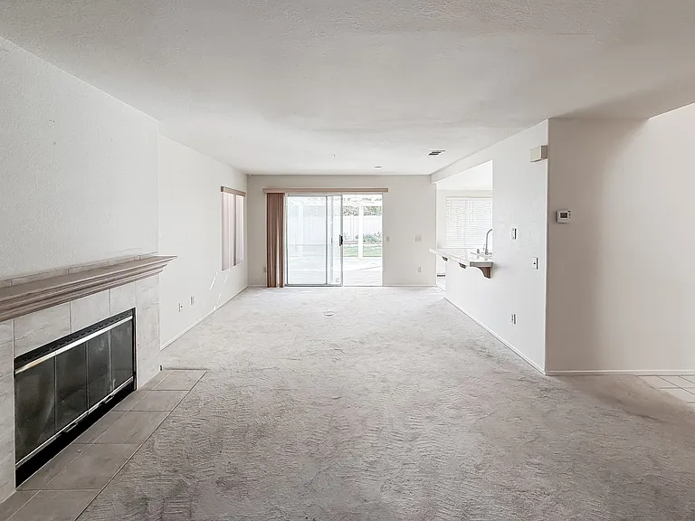 40041 Zamura Ct — Photo 18