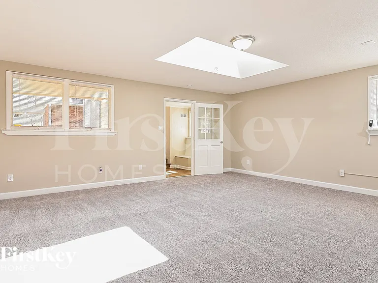 2703 Wynnewood Dr — Photo 6