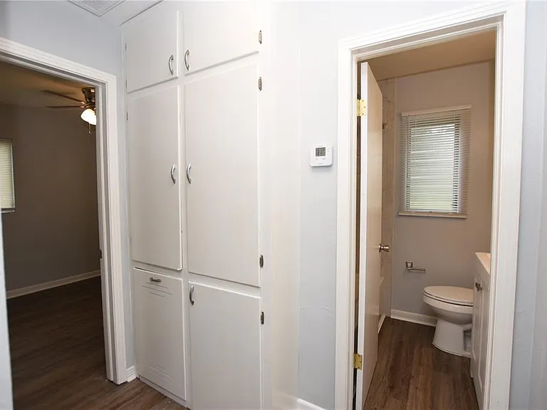 2445 Lakeview St — Photo 10