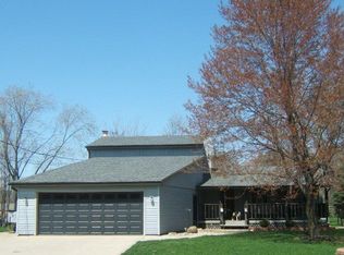 1864 Akins Rd, Broadview Heights, OH 44147