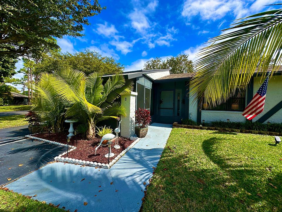 1st image of 6 Seneca Court