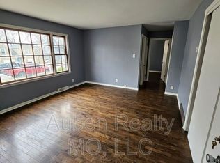 3823 Bell St #A, Kansas City, MO 64111