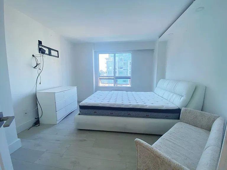 1415 Georgia St W #1704 — Photo 7