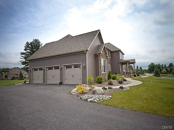 5th image of 6831A Holliston Cir