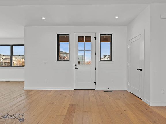 2nd image of 3305 S 22nd Ave