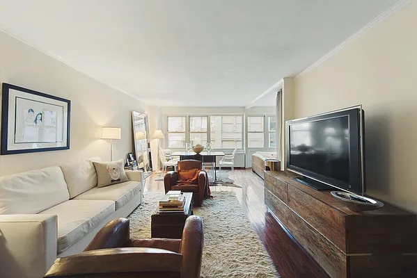 Sold by Nest Seekers International | media 2