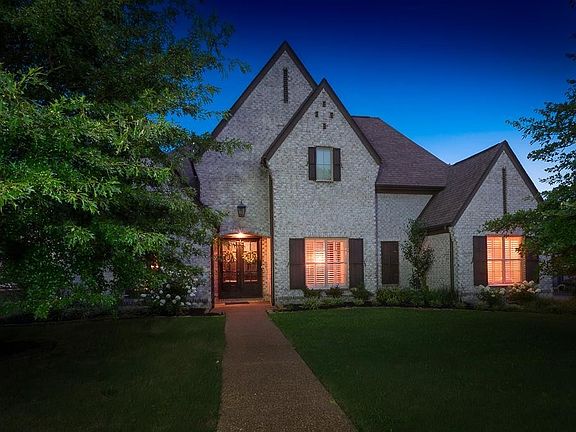2nd image of 460 Saunders Creek Cir