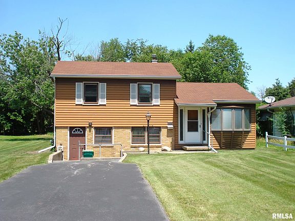 2nd image of 475 Yates St