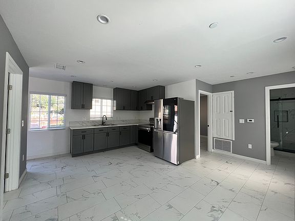 5th image of 5310 Navarro St