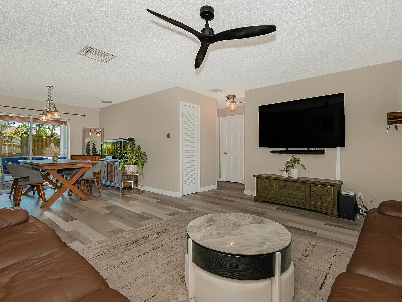 2 bed, 2.0 bath, 1113 sqft, $3,200 — Photo 1