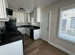 1128 Orange Ave, Long Beach, CA 90813