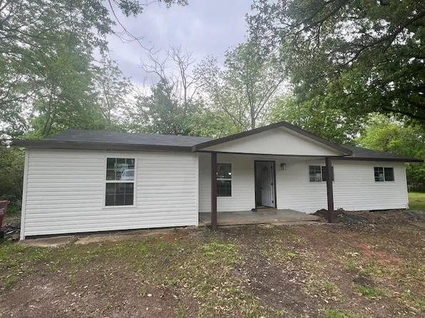 148 N Jeffus St, Deport, TX 75435