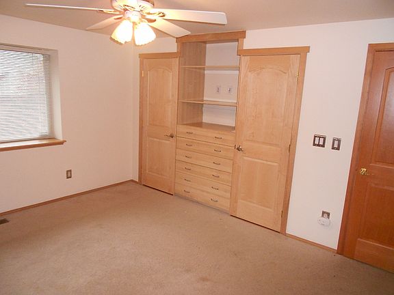 5th image of 8161 Halifax Ln NE