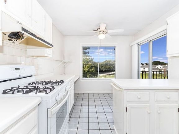 3rd image of 7010 Dover Ct APT 204
