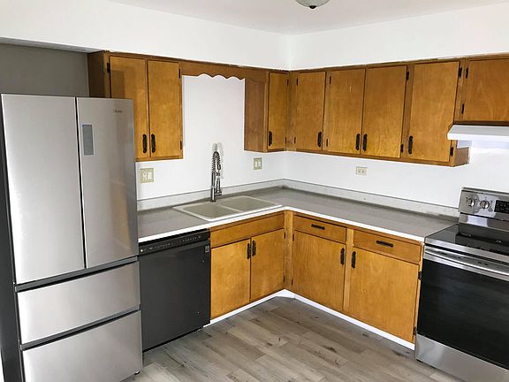 2nd image of 579 Dean Dr APT 8