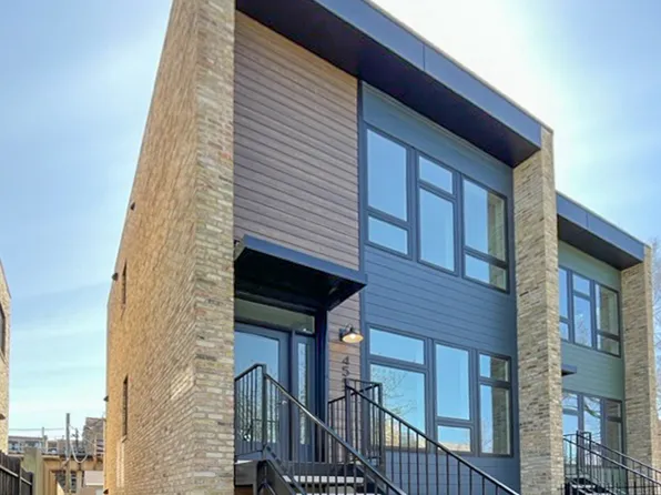 4557 S Prairie Ave, Chicago, IL 60653