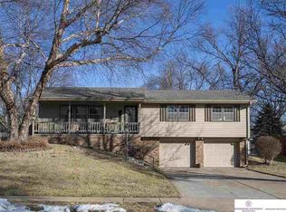 11328 Arbor St, Omaha, NE 68144