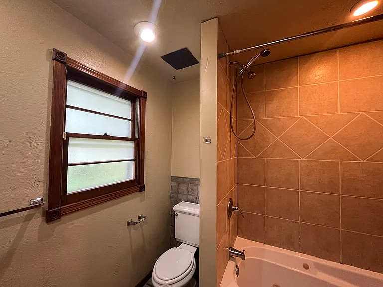 511 Fleetwood Dr — Photo 10