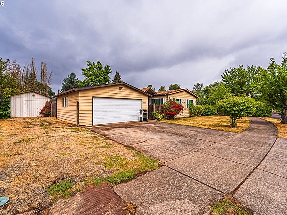 3rd image of 3086 Stapp Dr