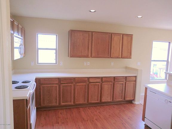 4th image of 40424 W Helen Ct