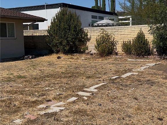 5th image of 5967 N Sycamore Ave