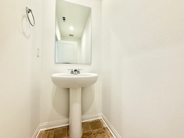 21554 Milam Dr — Photo 16