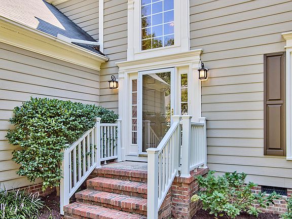 4th image of 3917 Springstop Ln