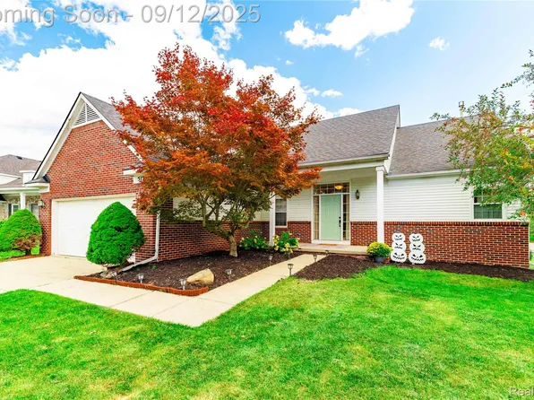 5129 Blue Spruce Dr, Ypsilanti, MI 48197