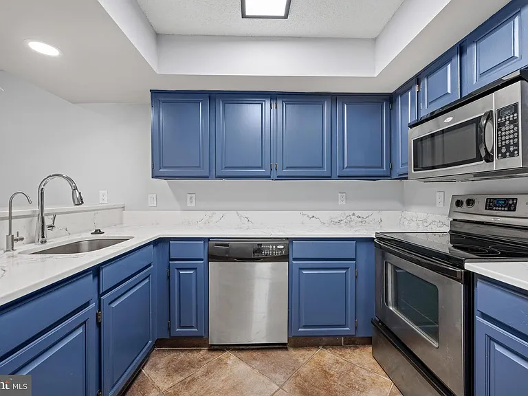 1022 Main St — Photo 16