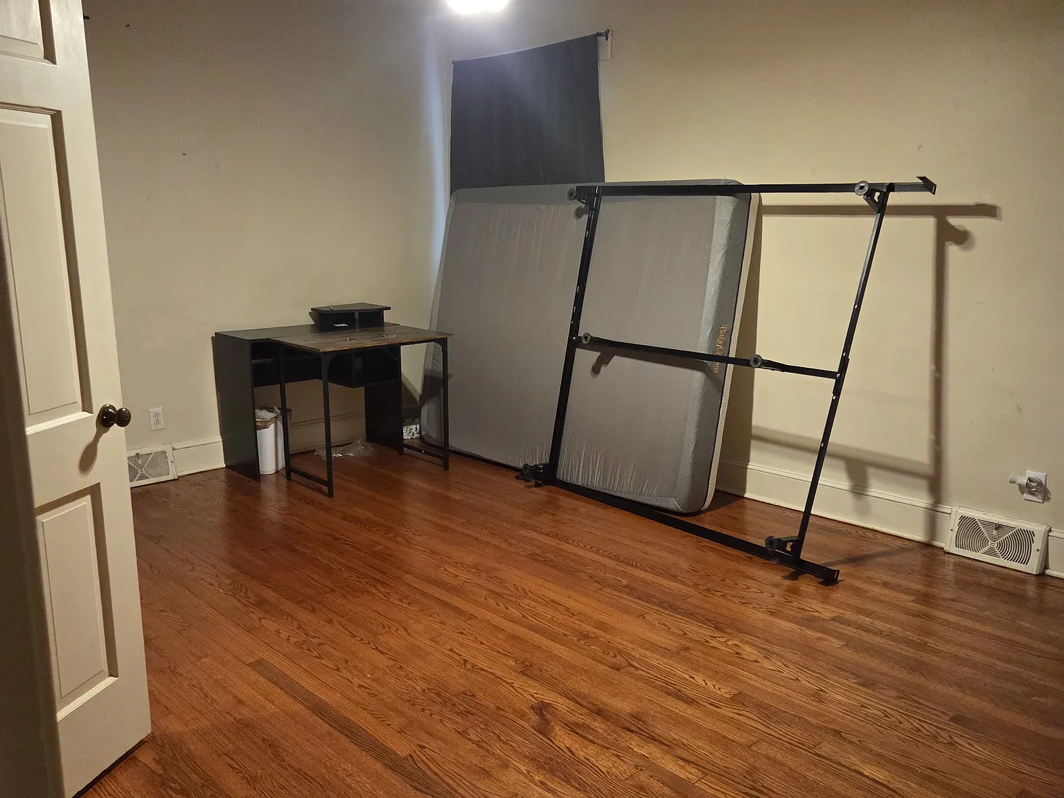 4 bed, 2.5 bath, 2308 sqft, $2,200 — Photo 4